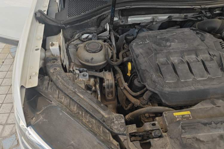 Used Volkswagen Tayron 2020 330TSI Two-Wheel Drive Luxury Connected Pro Edition Engine Bay Right