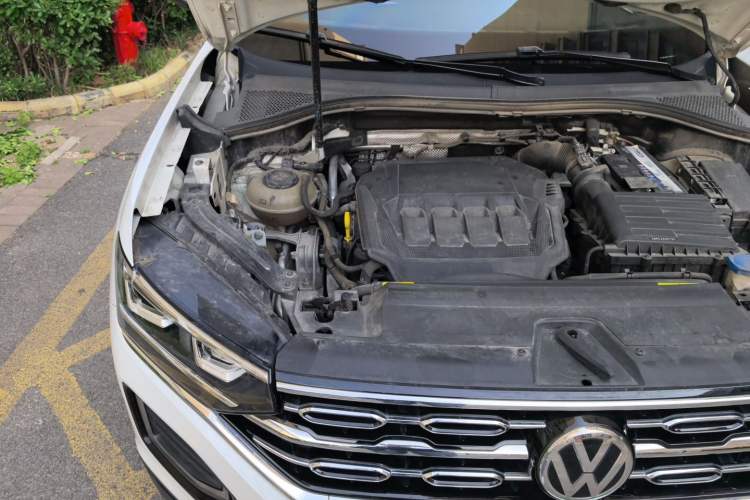 Used Volkswagen Tayron 2020 330TSI Two-Wheel Drive Luxury Connected Pro Edition Engine Bay Right