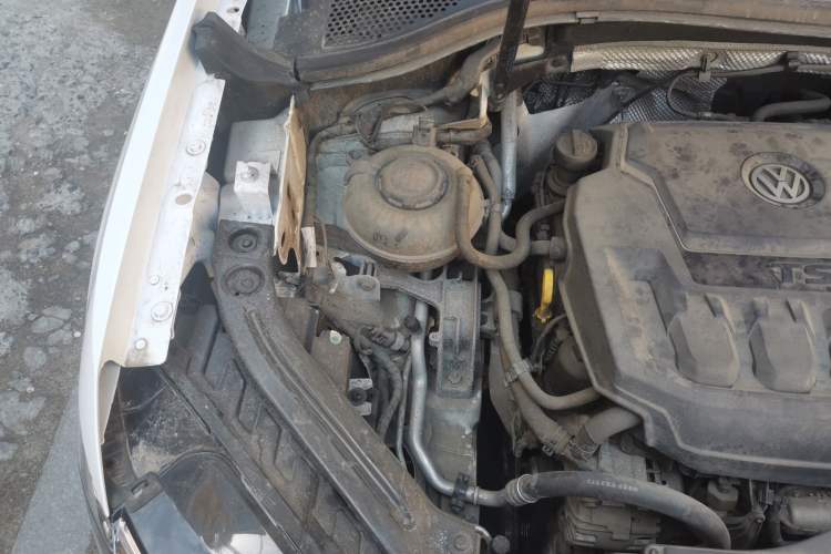 Used Volkswagen Tayron 2020 330TSI Two-Wheel Drive Luxury Smart Connectivity Version Engine Bay Right
