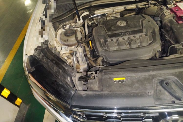 Used Volkswagen Tayron 2020 330TSI Two-Wheel Drive Luxury Smart Connectivity Version Engine Bay Right