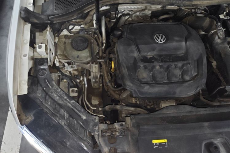 Used Volkswagen Tayron 2020 330TSI Two-Wheel Drive Luxury Smart Connectivity Version Engine Bay Right