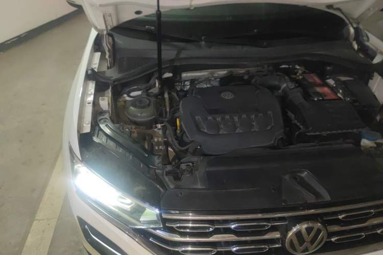 Used Volkswagen Tayron 2020 330TSI Two-Wheel Drive Luxury Smart Connectivity Version Engine Bay Right