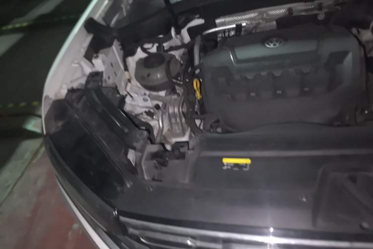 Used Volkswagen Tayron 2020 330TSI Two-Wheel Drive Luxury Smart Connectivity Version Engine Bay Right