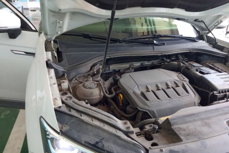 Used Volkswagen Tayron 2020 330TSI Two-Wheel Drive Luxury Connected Pro Edition Engine Bay Right