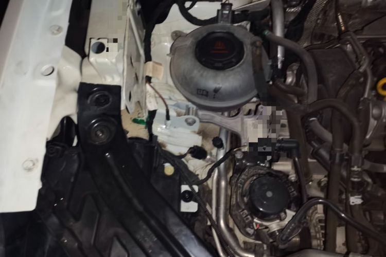 Used Volkswagen Tayron 2020 280TSI Two-Wheel Drive Luxury Connect Edition Engine Bay Right