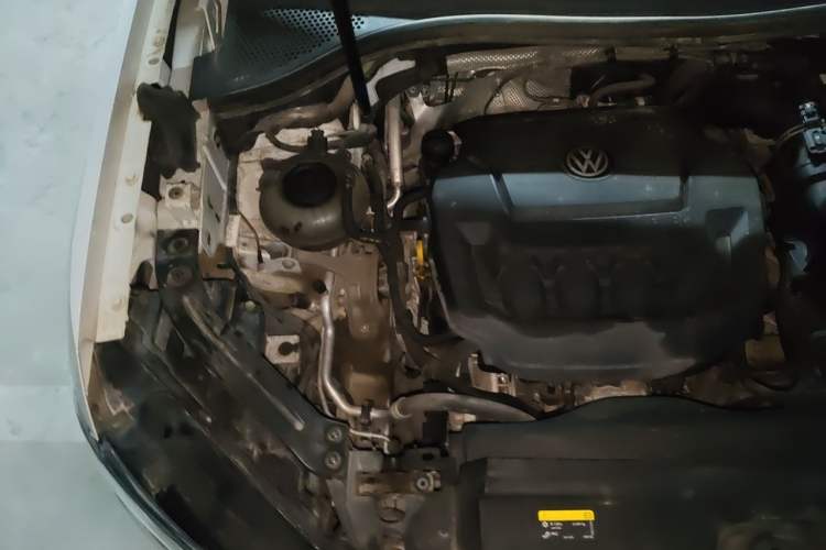 Used Volkswagen Tayron 2020 330TSI Two-Wheel Drive Luxury Smart Connectivity Version Engine Bay Right