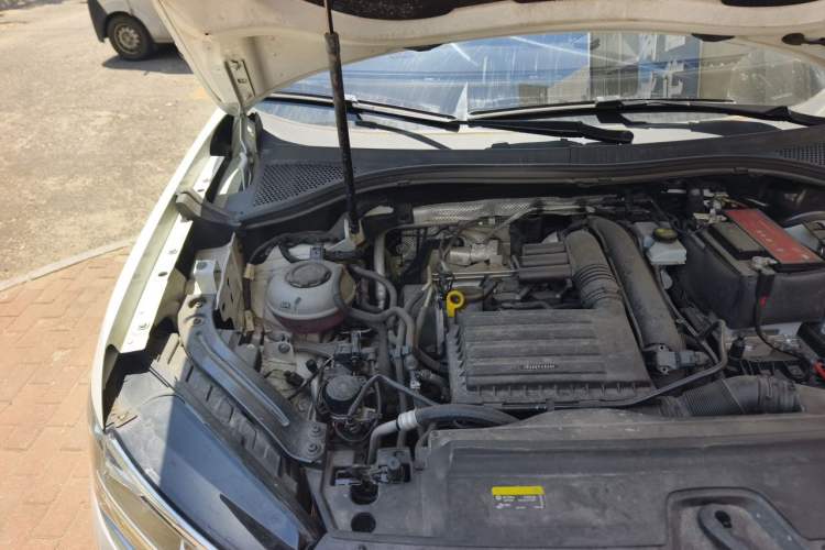Used Volkswagen Tayron 2020 280TSI Two-Wheel Drive Comfort Connect Edition Engine Bay Right
