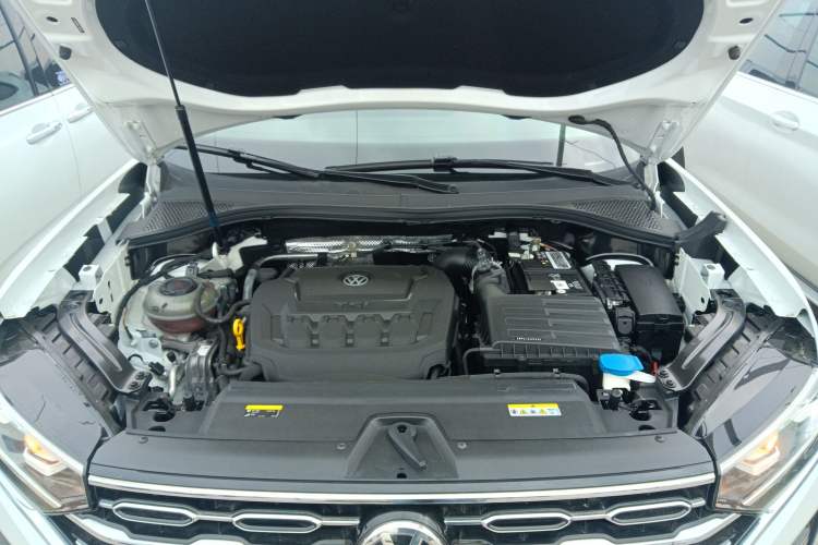 Used Volkswagen Tayron 2020 330TSI Two-Wheel Drive Luxury Smart Connectivity Version Engine Bay