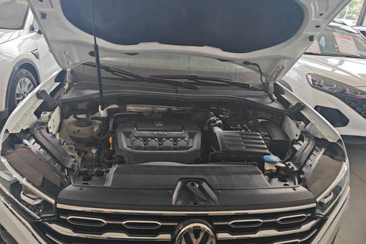 Used Volkswagen Tayron 2020 330TSI Two-Wheel Drive Luxury Smart Connectivity Version Engine Bay