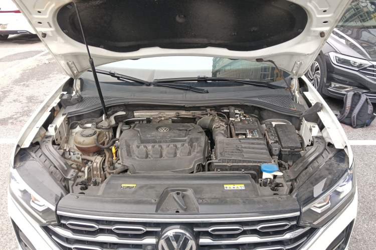 Used Volkswagen Tayron 2020 330TSI Two-Wheel Drive Luxury Smart Connectivity Version Engine Bay