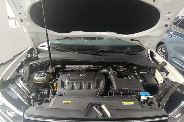 Used Volkswagen Tayron 2020 330TSI Two-Wheel Drive Luxury Smart Connectivity Version Engine Bay
