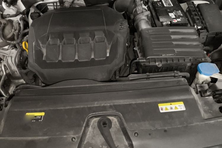 Used Volkswagen Tayron 2020 330TSI Two-Wheel Drive Luxury Smart Connectivity Version Engine Bay