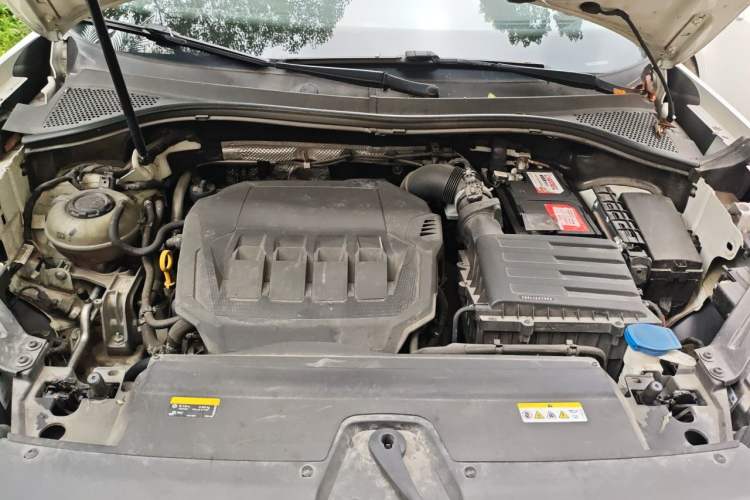 Used Volkswagen Tayron 2020 330TSI Two-Wheel Drive Luxury Smart Connectivity Version Engine Bay