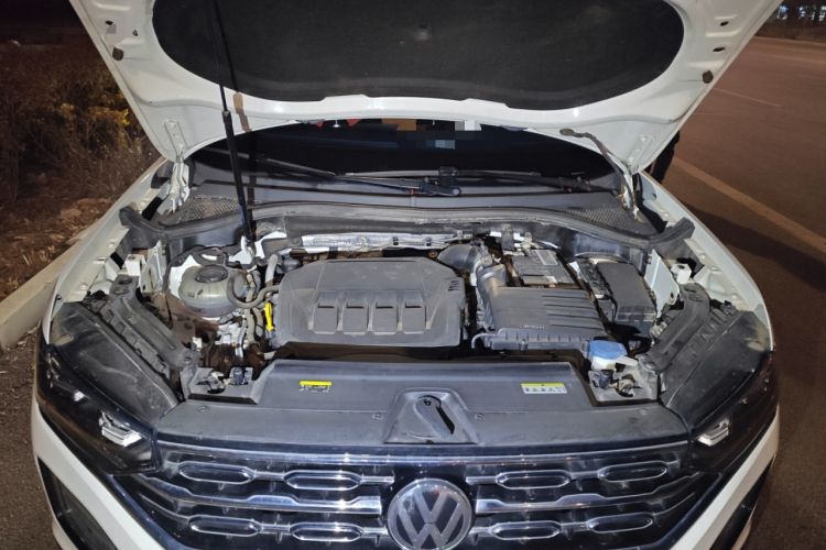 Used Volkswagen Tayron 2020 330TSI Two-Wheel Drive Luxury Connected Pro Edition Engine Bay