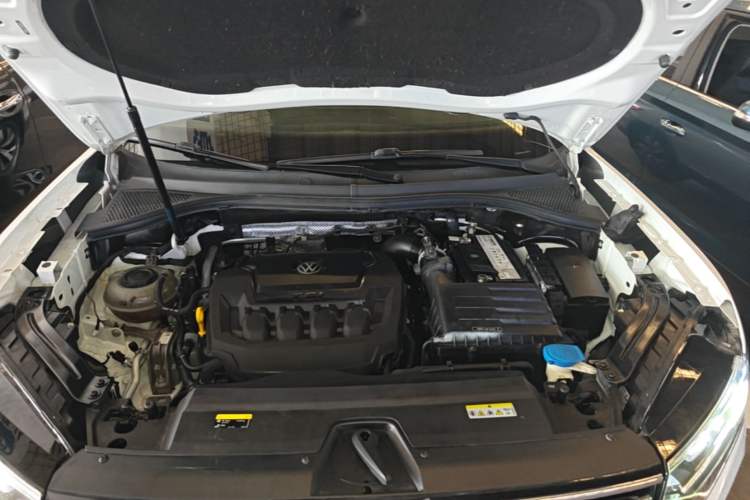 Used Volkswagen Tayron 2020 330TSI Two-Wheel Drive Luxury Smart Connectivity Version Engine Bay