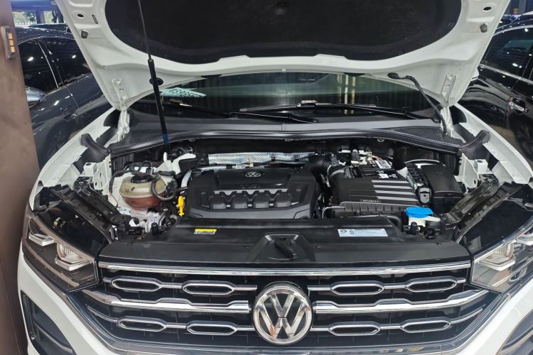 Used Volkswagen Tayron 2020 330TSI Two-Wheel Drive Luxury Smart Connectivity Version Engine Bay