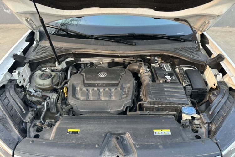 Used Volkswagen Tayron 2020 330TSI Two-Wheel Drive Luxury Smart Connectivity Version Engine Bay