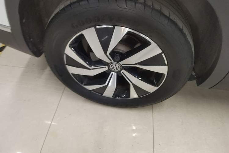 Used Volkswagen Tayron 2020 280TSI Two-Wheel Drive Luxury Connect Edition Exterior 5