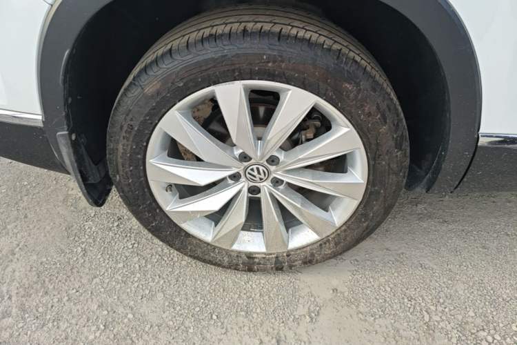 Used Volkswagen Tayron 2020 330TSI Two-Wheel Drive Luxury Connected Pro Edition Exterior 5