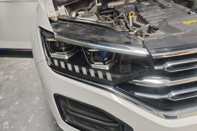 Used Volkswagen Tayron 2020 280TSI Two-Wheel Drive Luxury Connect Edition Exterior 6