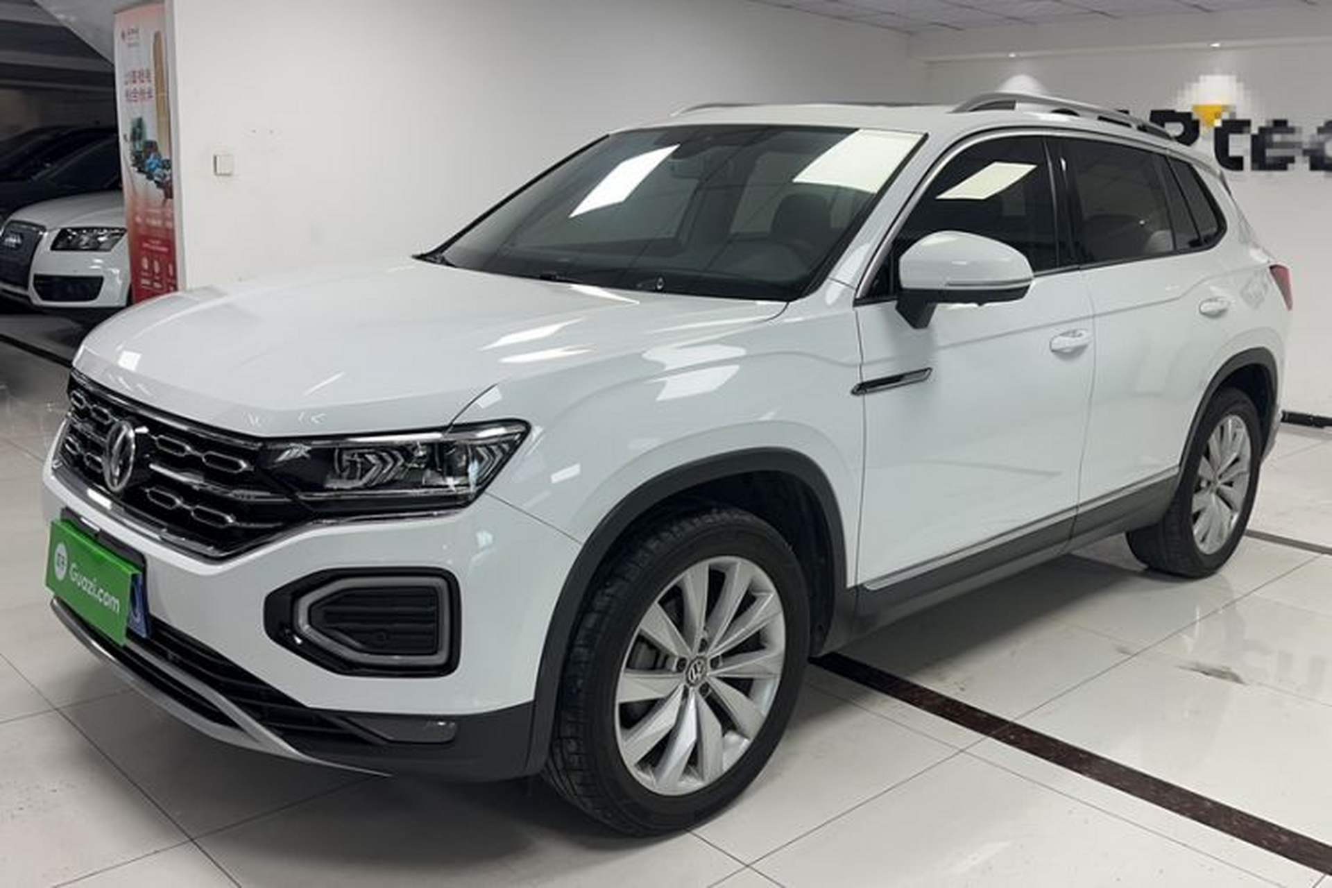 Used Volkswagen Tayron 2020 380TSI Four-Wheel Drive Luxury Connect Pro Edition Front Left 45 Deg