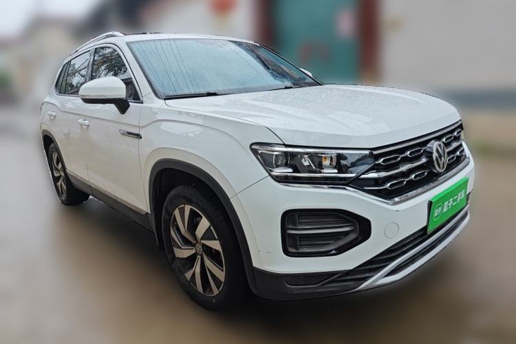 Used Volkswagen Tayron 2020 330TSI Two-Wheel Drive Luxury Connected Pro Edition Front Right 45 Deg