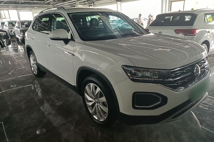 Used Volkswagen Tayron 2020 330TSI Two-Wheel Drive Luxury Connected Pro Edition Front Right 45 Deg