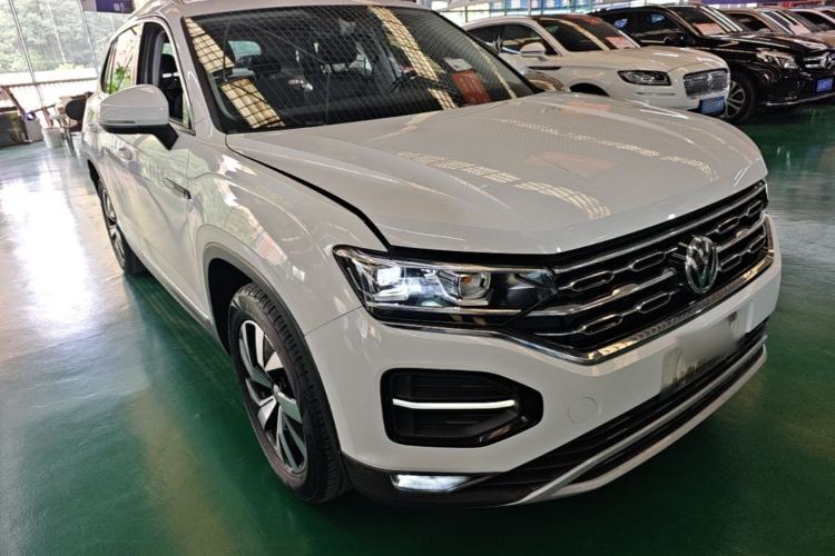 Used Volkswagen Tayron 2020 330TSI Two-Wheel Drive Luxury Smart Connectivity Version Front Right 45 Deg