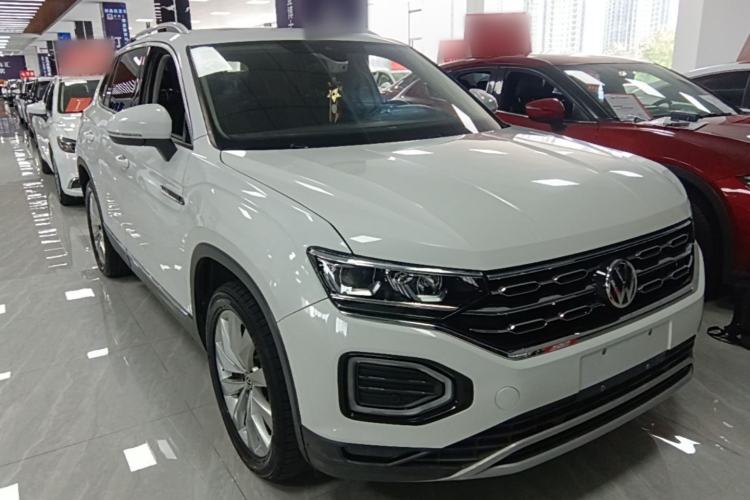 Used Volkswagen Tayron 2020 330TSI Two-Wheel Drive Luxury Connected Pro Edition Front Right 45 Deg