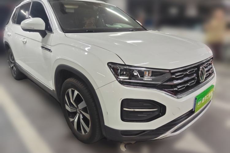 Used Volkswagen Tayron 2020 330TSI Two-Wheel Drive Luxury Smart Connectivity Version Front Right 45 Deg