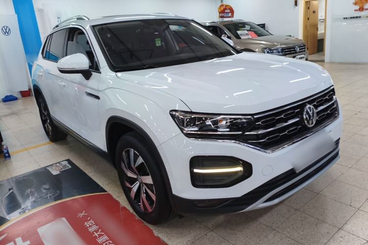 Used Volkswagen Tayron 2020 280TSI Two-Wheel Drive Luxury Connect Edition Front Right 45 Deg