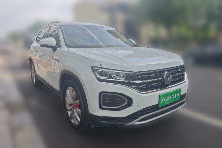 Used Volkswagen Tayron 2020 330TSI Two-Wheel Drive Luxury Connected Pro Edition Front Right 45 Deg