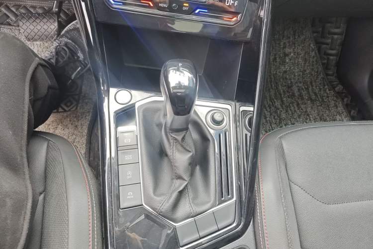 Used Volkswagen Tayron 2020 330TSI Two-Wheel Drive Luxury Smart Connectivity Version Gear Lever