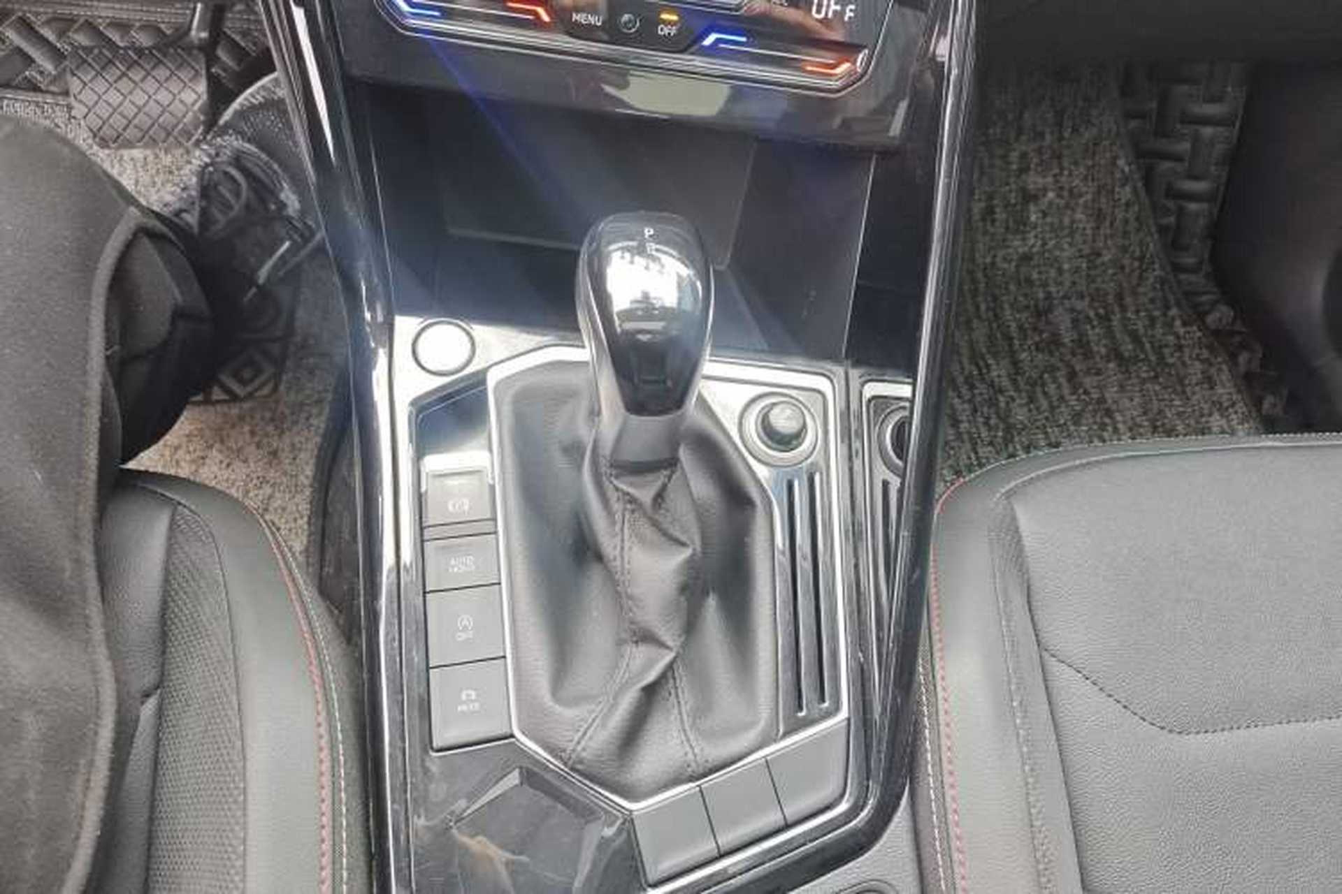 Used Volkswagen Tayron 2020 330TSI Two-Wheel Drive Luxury Smart Connectivity Version Gear Lever