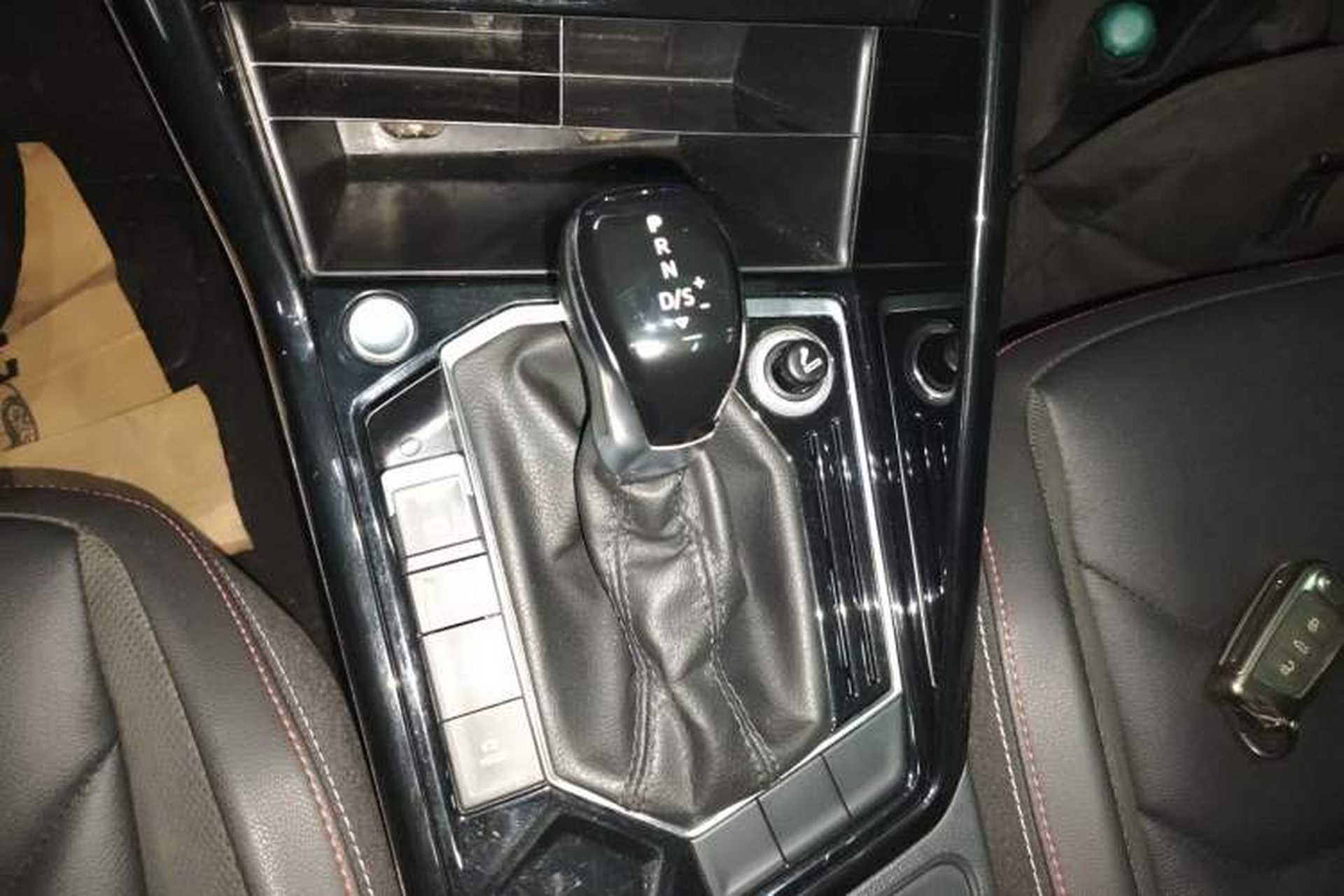 Used Volkswagen Tayron 2020 330TSI Two-Wheel Drive Luxury Smart Connectivity Version Gear Lever