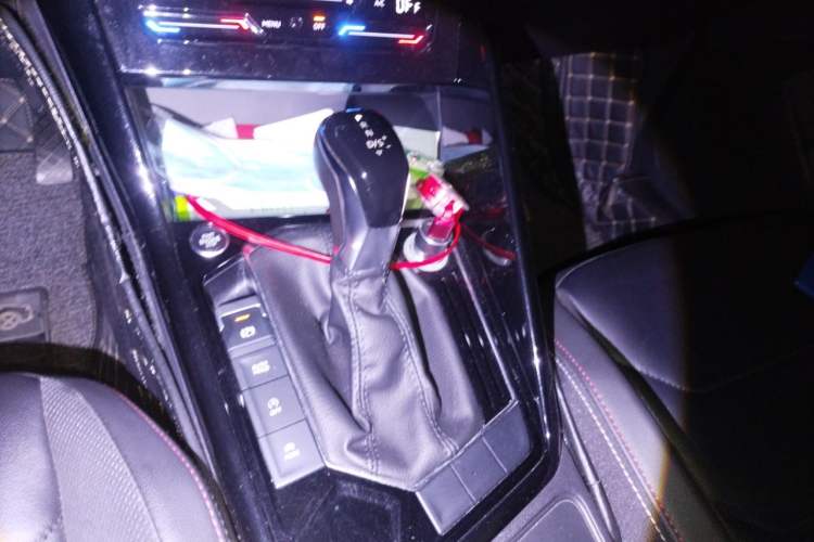 Used Volkswagen Tayron 2020 330TSI Two-Wheel Drive Luxury Smart Connectivity Version Gear Lever