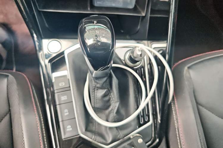 Used Volkswagen Tayron 2020 330TSI Two-Wheel Drive Luxury Smart Connectivity Version Gear Lever
