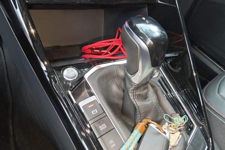 Used Volkswagen Tayron 2020 330TSI Two-Wheel Drive Luxury Smart Connectivity Version Gear Lever