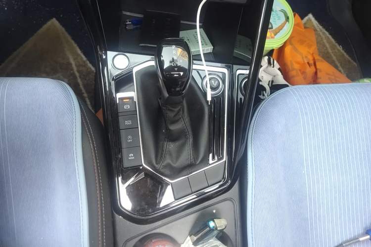 Used Volkswagen Tayron 2020 330TSI Two-Wheel Drive Luxury Smart Connectivity Version Gear Lever