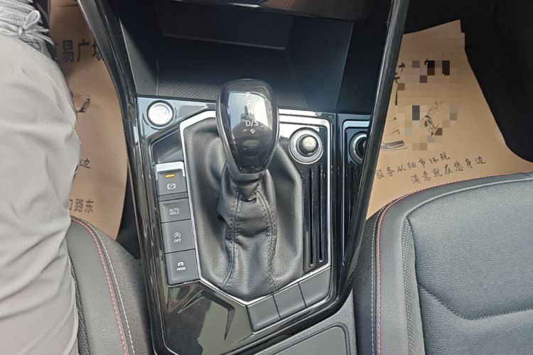 Used Volkswagen Tayron 2020 330TSI Two-Wheel Drive Luxury Smart Connectivity Version Gear Lever
