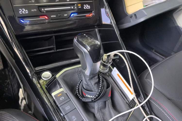 Used Volkswagen Tayron 2020 330TSI Two-Wheel Drive Luxury Smart Connectivity Version Gear Lever