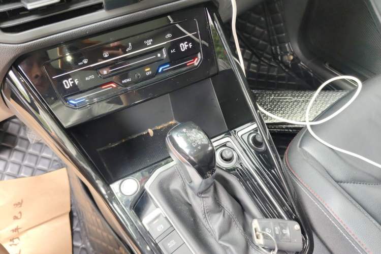 Used Volkswagen Tayron 2020 330TSI Two-Wheel Drive Luxury Smart Connectivity Version Gear Lever