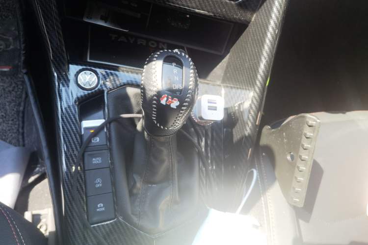 Used Volkswagen Tayron 2020 330TSI Two-Wheel Drive Luxury Smart Connectivity Version Gear Lever