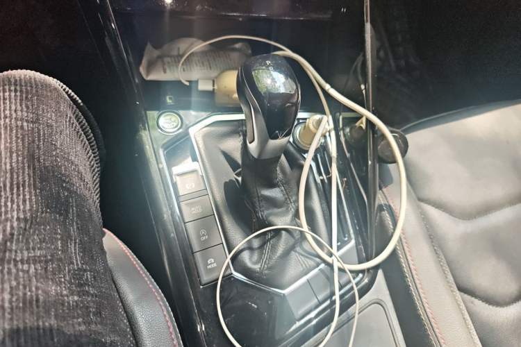 Used Volkswagen Tayron 2020 330TSI Two-Wheel Drive Luxury Smart Connectivity Version Gear Lever