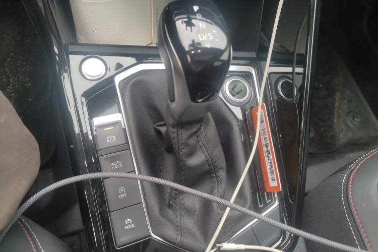 Used Volkswagen Tayron 2020 330TSI Two-Wheel Drive Luxury Smart Connectivity Version Gear Lever