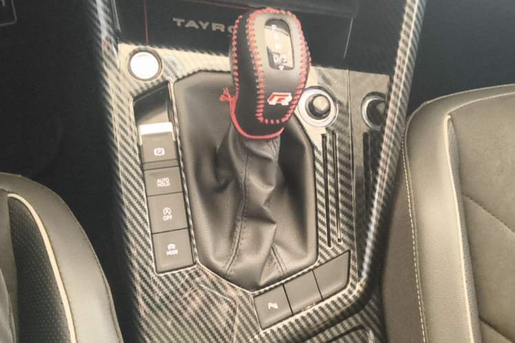 Used Volkswagen Tayron 2020 330TSI Two-Wheel Drive Luxury Connected Pro Edition Gear Lever