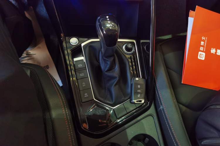 Used Volkswagen Tayron 2020 330TSI Two-Wheel Drive Luxury Smart Connectivity Version Gear Lever