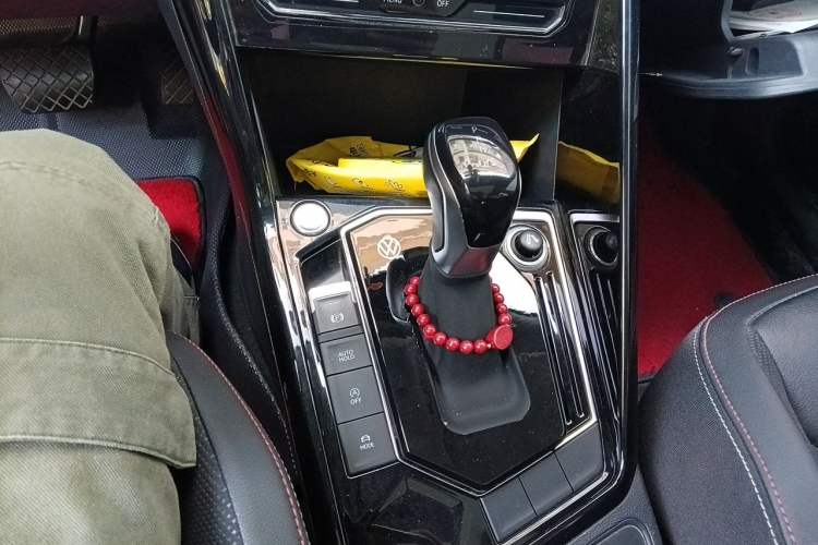 Used Volkswagen Tayron 2020 280TSI Two-Wheel Drive Comfort Connect Edition Gear Lever