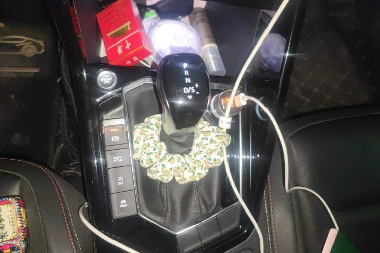 Used Volkswagen Tayron 2020 330TSI Two-Wheel Drive Luxury Smart Connectivity Version Gear Lever