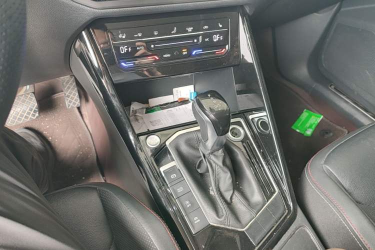 Used Volkswagen Tayron 2020 330TSI Two-Wheel Drive Luxury Smart Connectivity Version Gear Lever